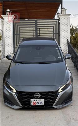 نيسان ألتيما